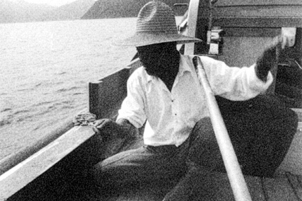 海とお月さまたち
Fishing Moon